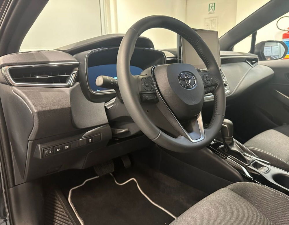 Toyota Corolla nuova a Ferrara (11)