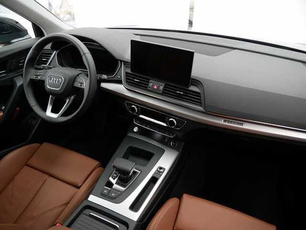 Audi Q5 Sportback nuova a Varese (9)