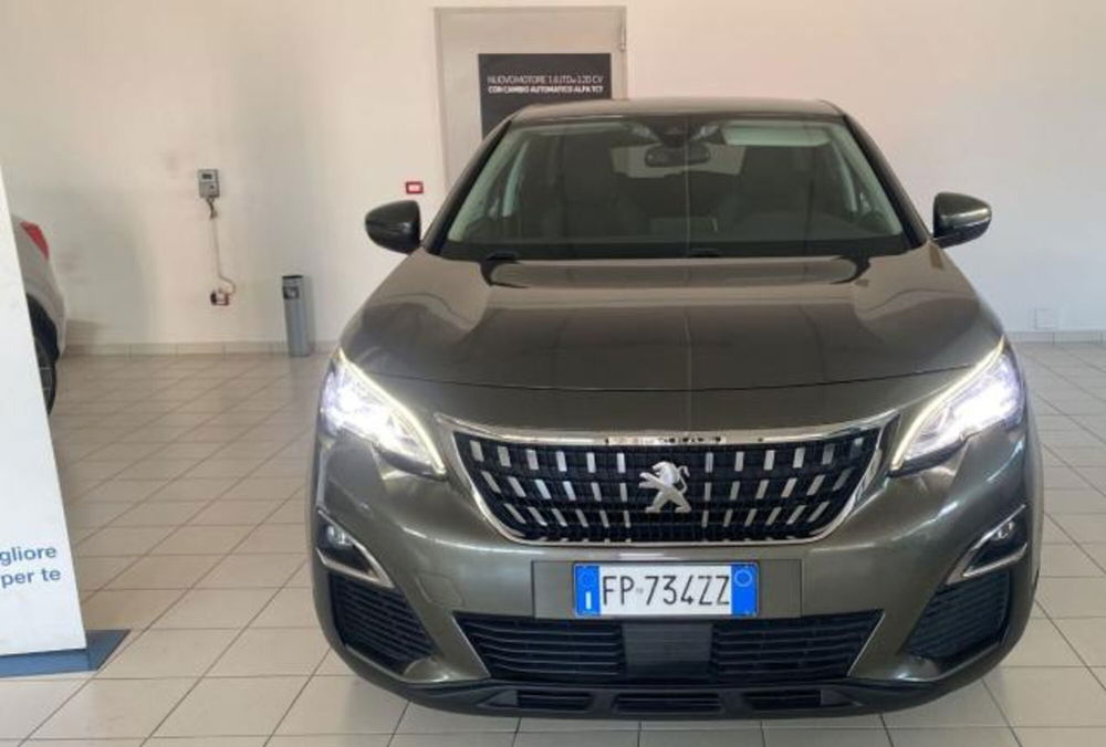 Peugeot 3008 BlueHDi 130 S&S EAT8 Active Pack  del 2018 usata a Castellammare di Stabia (2)