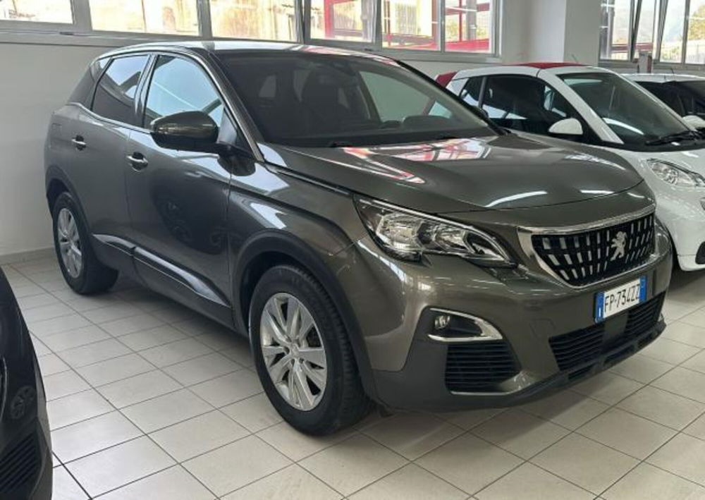 Peugeot 3008 BlueHDi 130 S&S EAT8 Active Pack  del 2018 usata a Castellammare di Stabia (5)