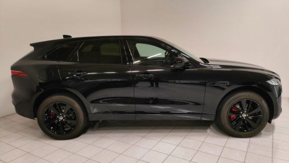 Jaguar F-Pace usata a Novara (6)