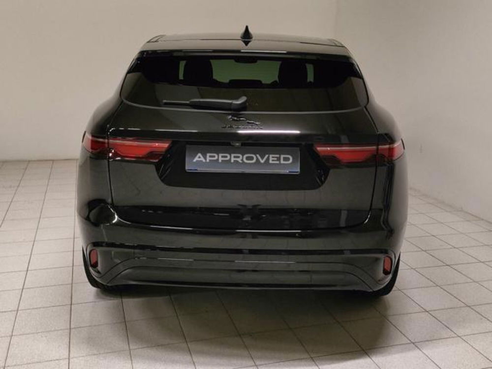 Jaguar F-Pace usata a Novara (7)