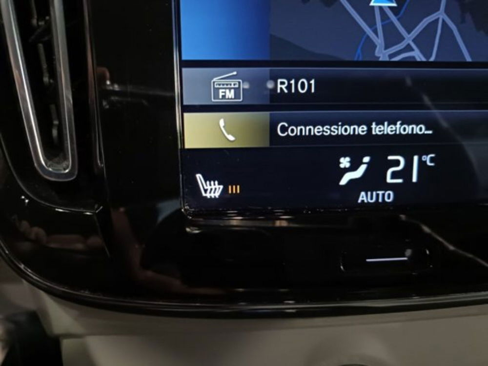 Volvo XC40 D3 AWD Geartronic Inscription  del 2019 usata a Novara (5)
