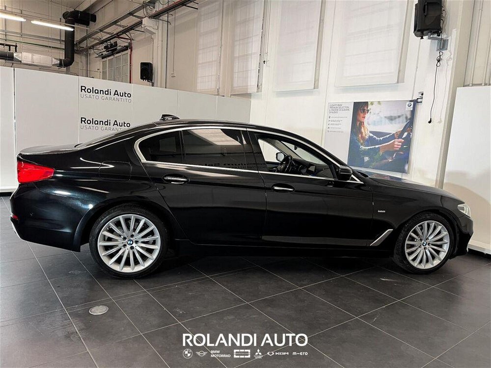 BMW Serie 5 520d xDrive Luxury  del 2019 usata a Alessandria (3)