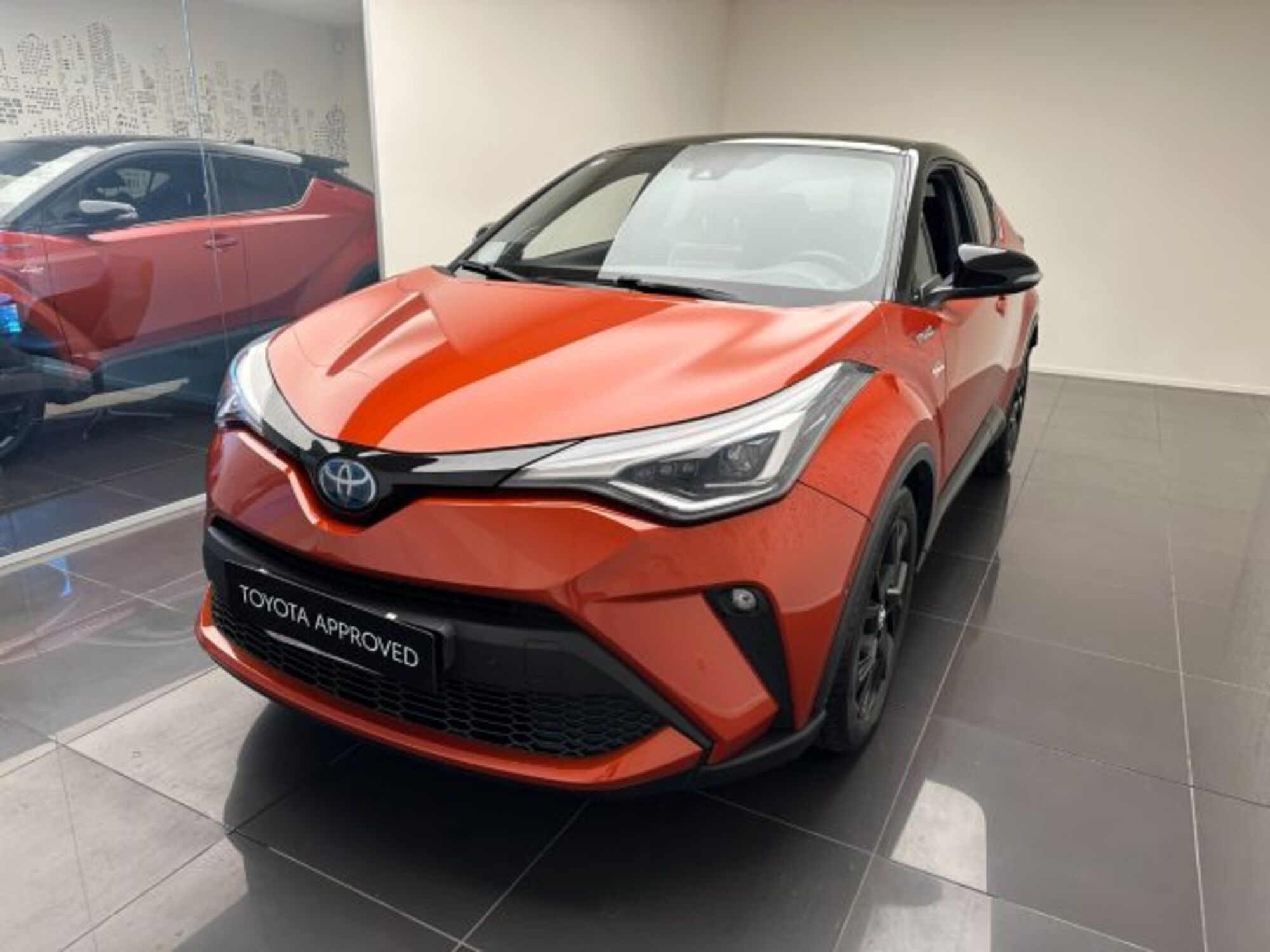 Toyota Toyota C-HR 2.0 Hybrid E-CVT Premiere del 2019 usata a Cuneo