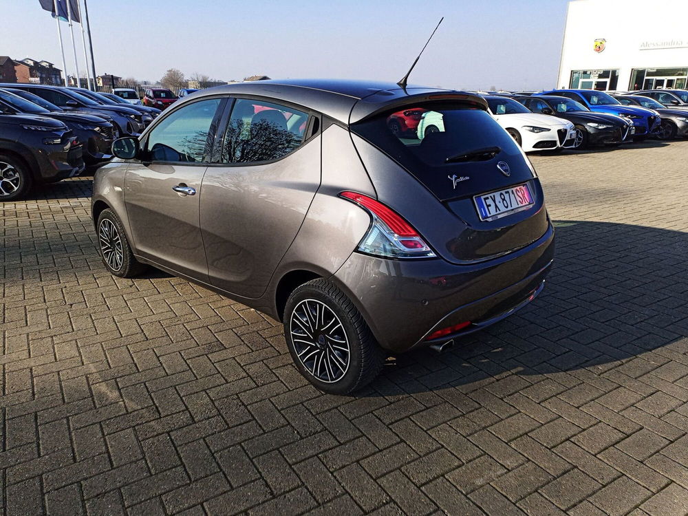 Lancia Ypsilon usata a Alessandria (9)