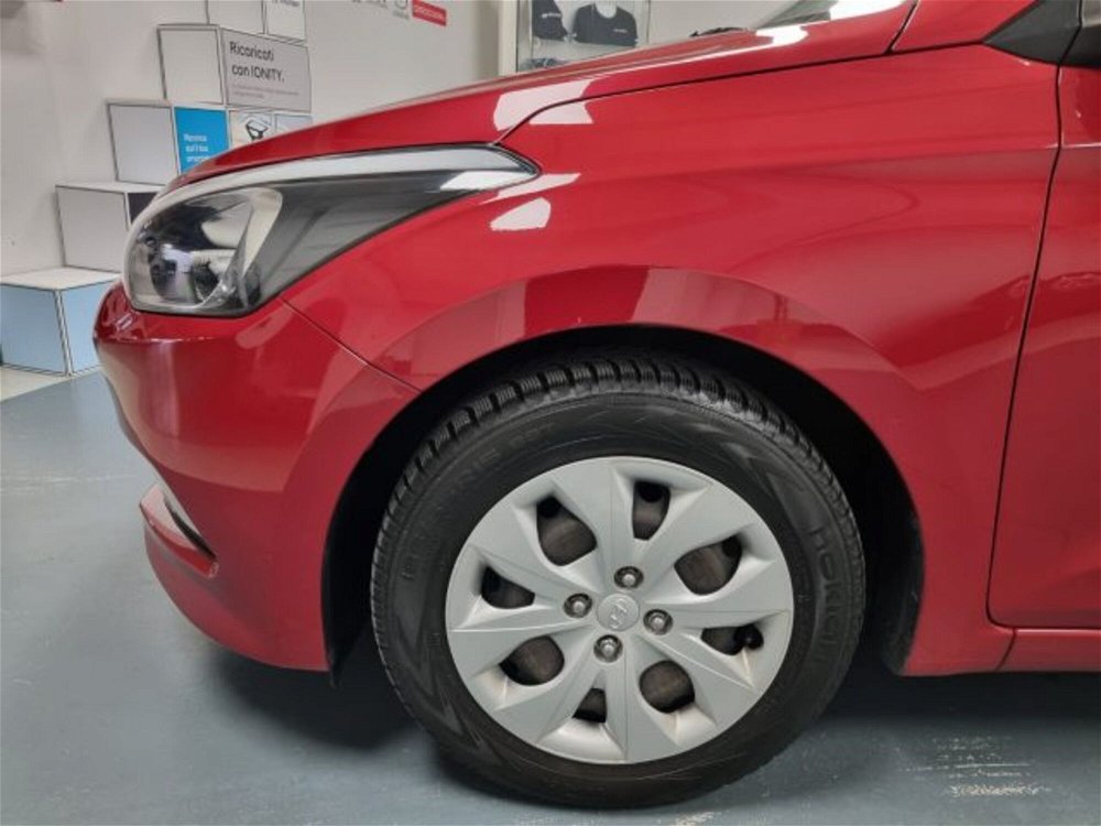 Hyundai i20 1.2 84 CV 5 porte Comfort  del 2018 usata a Brescia (3)