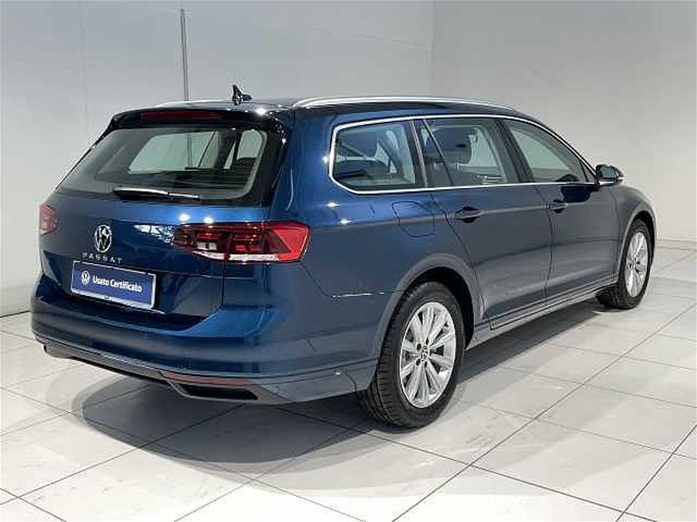 Volkswagen Passat Variant 2.0 tdi scr evo Business 150cv dsg nuova a Ravenna (5)