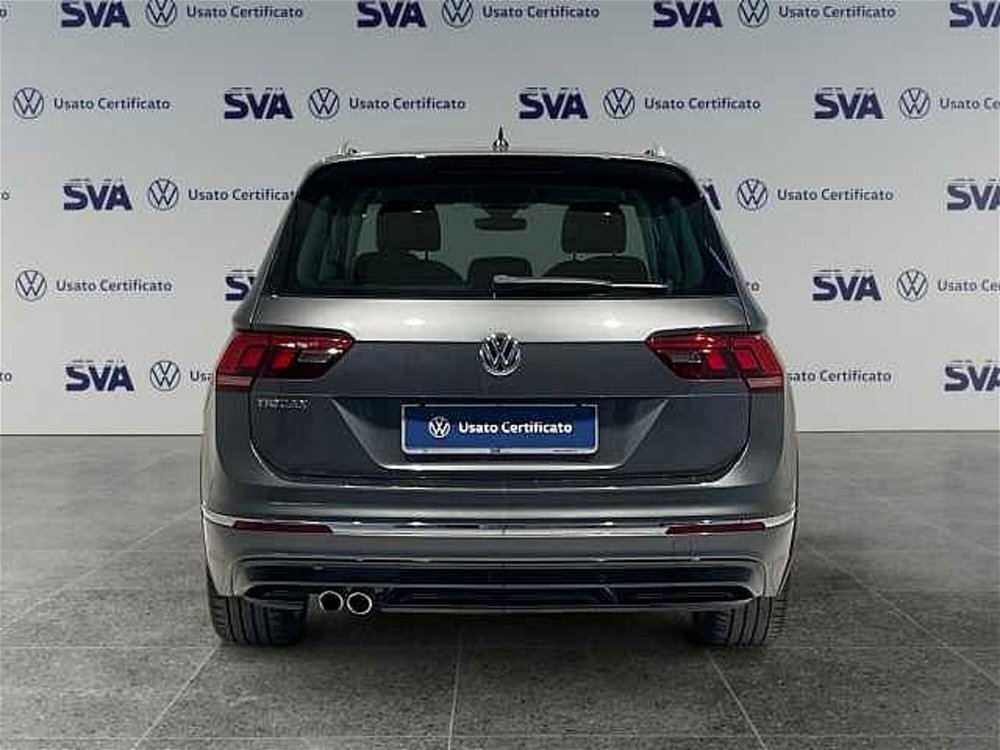 Volkswagen Tiguan 1.5 TSI 150 CV DSG ACT R-Line del 2020 usata a Ravenna (4)
