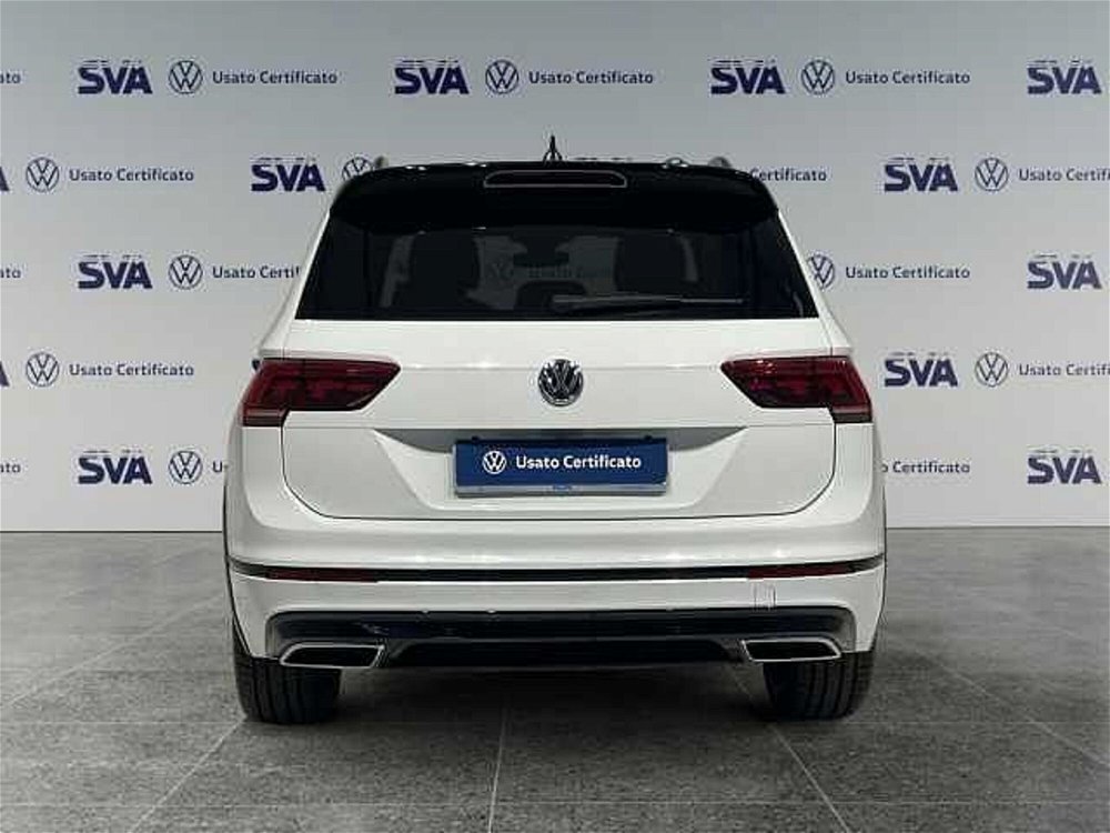 Volkswagen Tiguan 2.0 BiTDI SCR DSG 4MOTION Advanced R-Line BMT del 2019 usata a Ravenna (4)