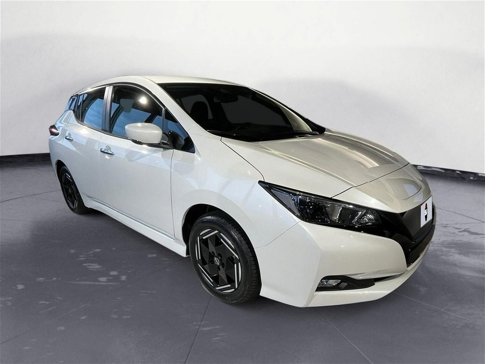 Nissan Leaf Acenta 40 kWh  nuova a Pordenone (3)