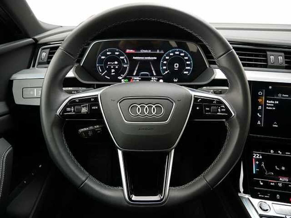 Audi Q8 Sportback usata a Varese (13)