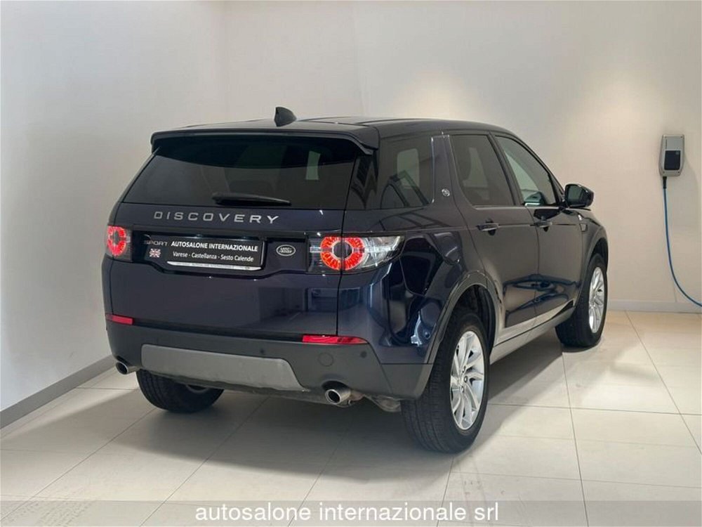 Land Rover Discovery Sport 2.0 TD4 150 CV SE  del 2019 usata a Varese (2)