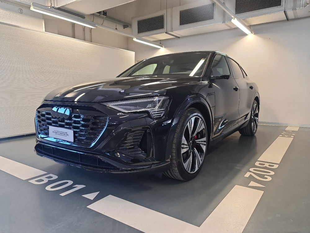 Audi Q8 Sportback nuova a Modena