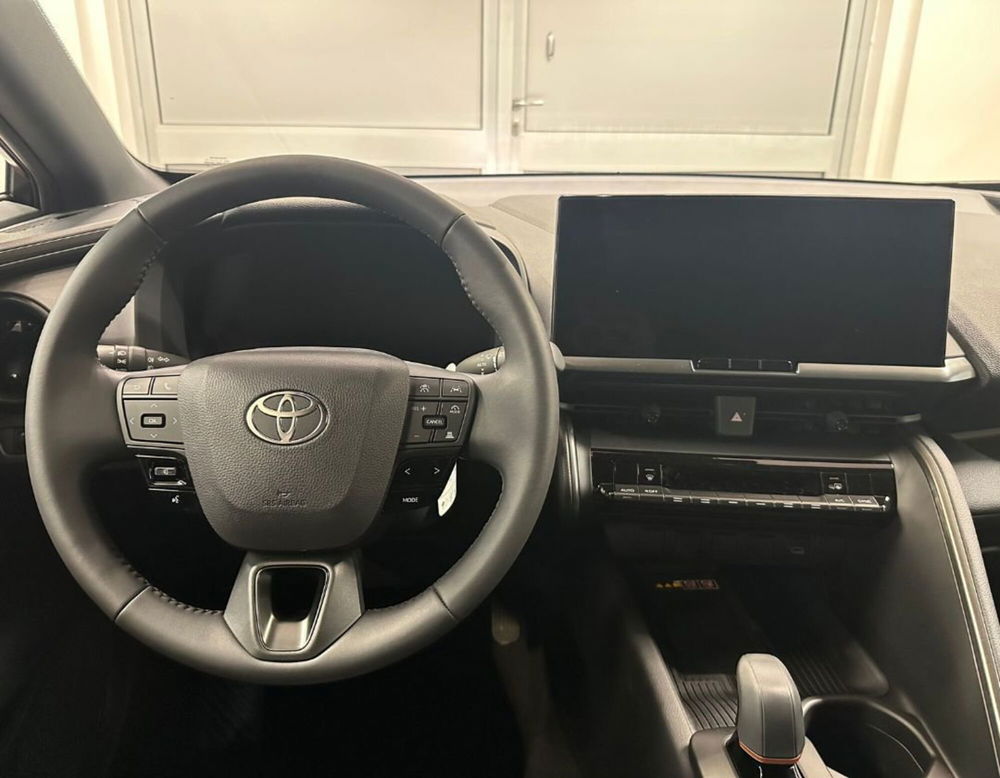 Toyota Toyota C-HR nuova a Ferrara (8)