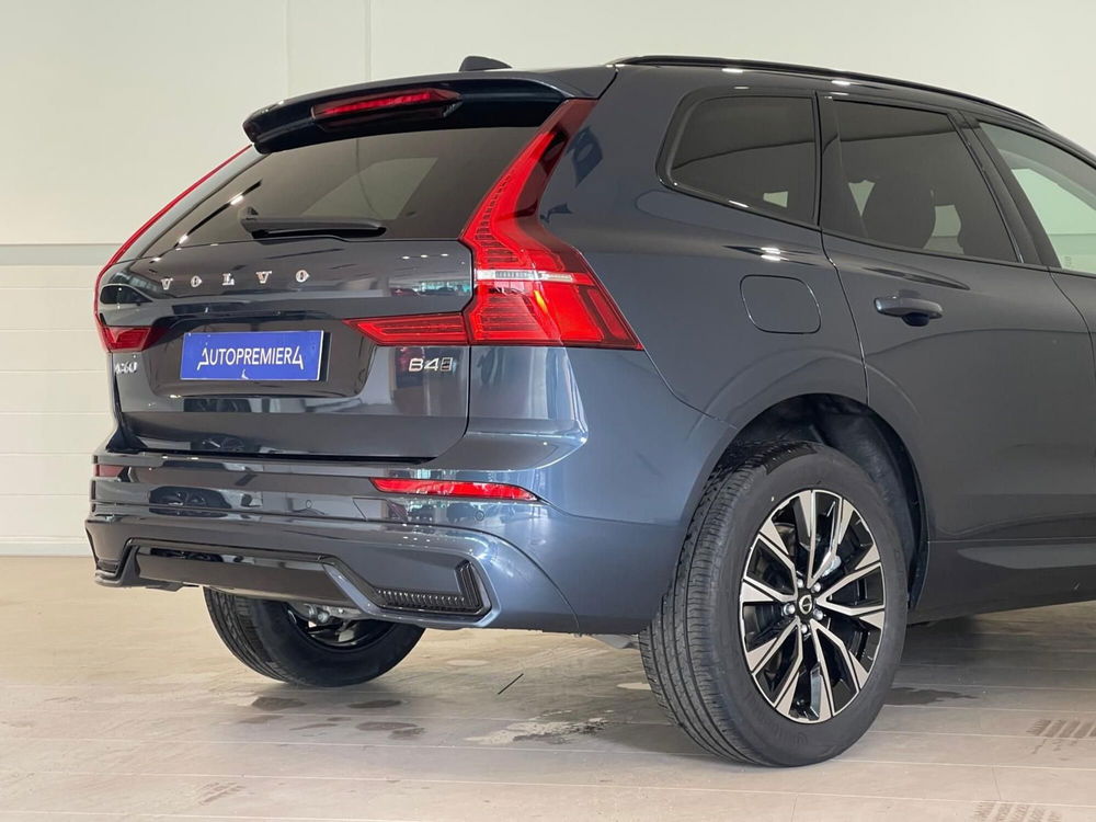 Volvo XC60 nuova a Como (6)