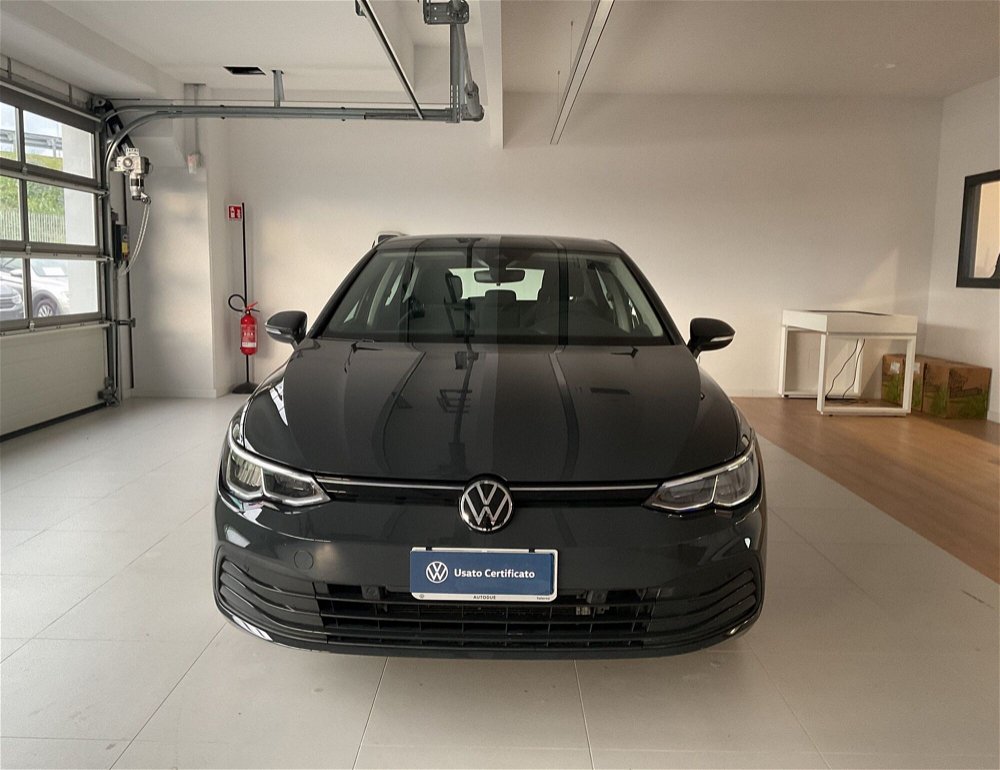 Volkswagen Golf 1.0 TSI EVO Life del 2021 usata a Salerno (3)
