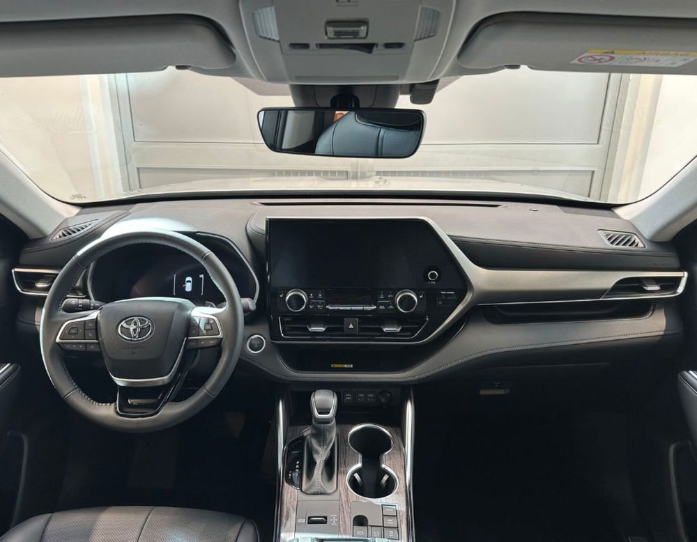 Toyota Highlander nuova a Ferrara (7)