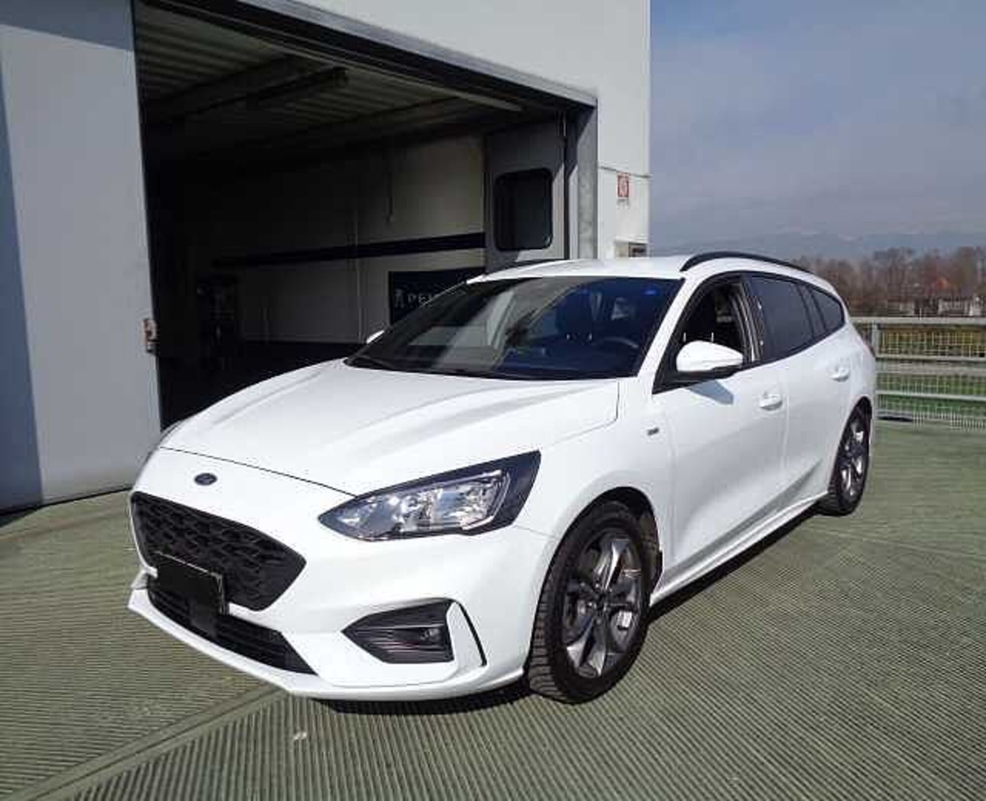 Ford Focus Station Wagon 1.0 EcoBoost 125 CV Start&amp;Stop SW ST Line del 2022 usata a Castelfranco Veneto