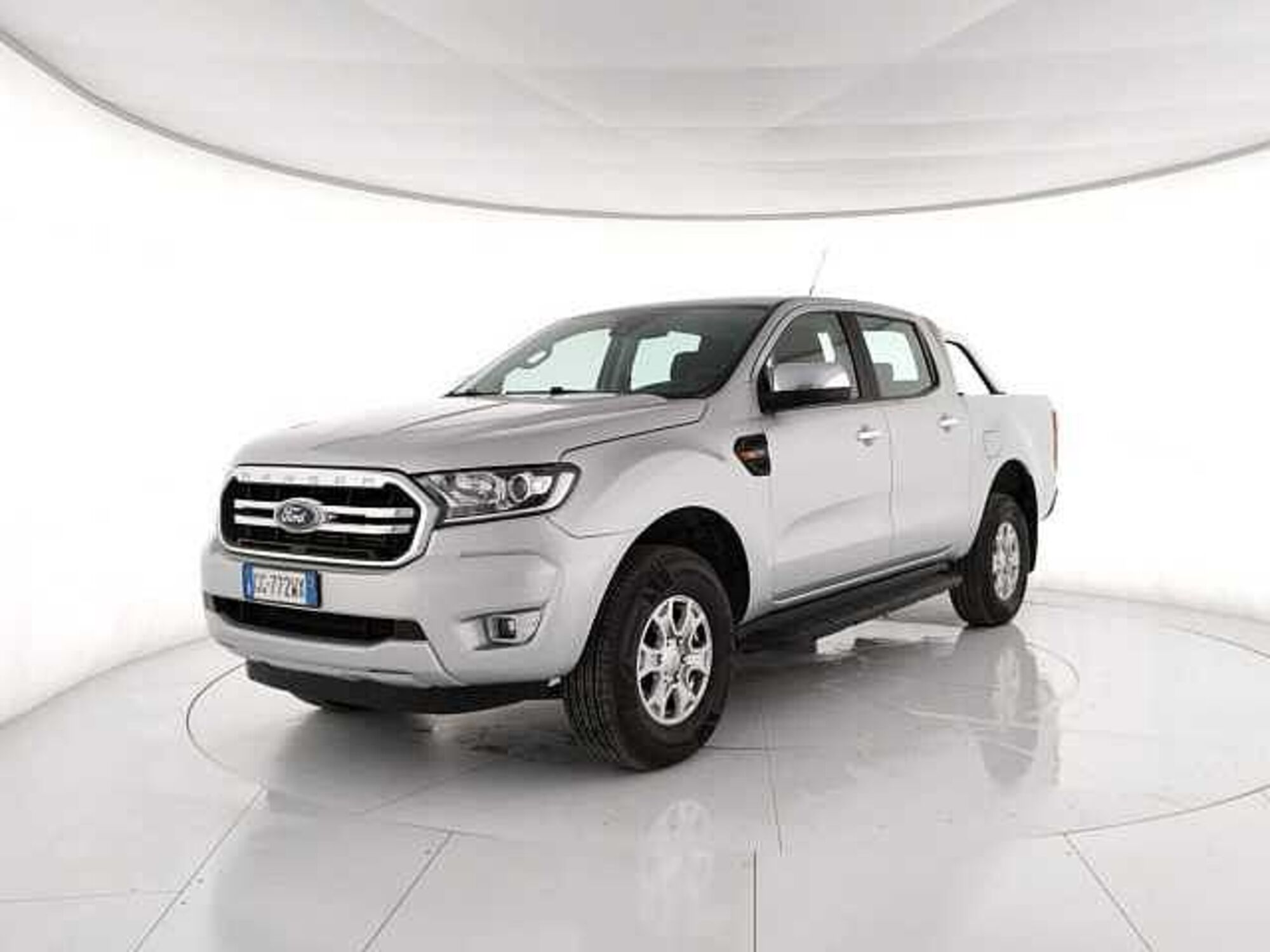 Ford Ranger Pick-up 2.0 ecoblue super cab XLT 4x4 170cv del 2021 usata a Roma