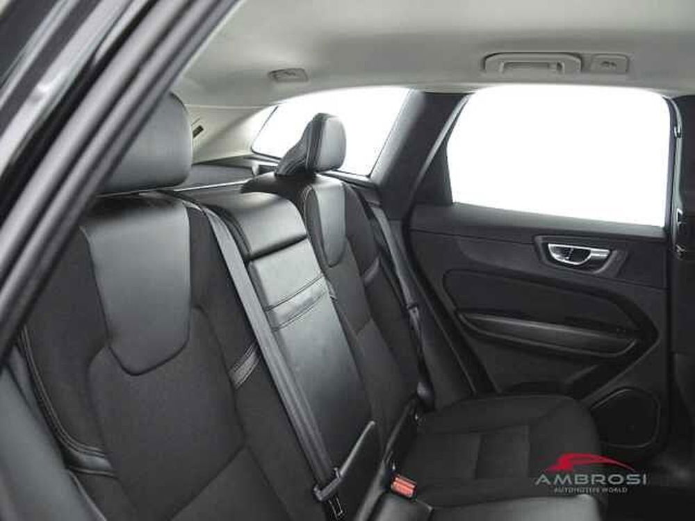 Volvo XC60 usata a Viterbo (11)