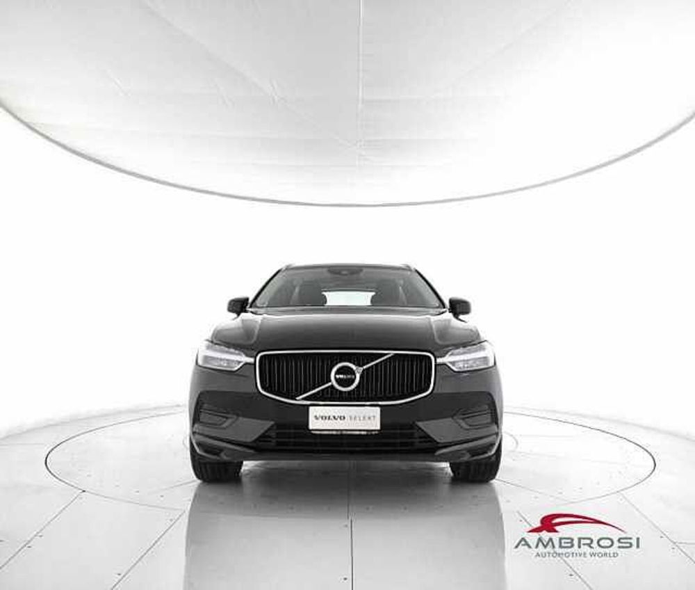 Volvo XC60 D4 AWD Geartronic Business  del 2019 usata a Viterbo (5)