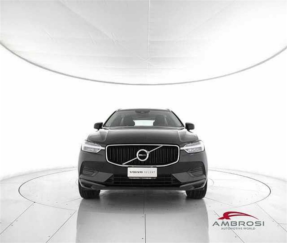 Volvo XC60 D4 AWD Geartronic Business  del 2019 usata a Viterbo (5)