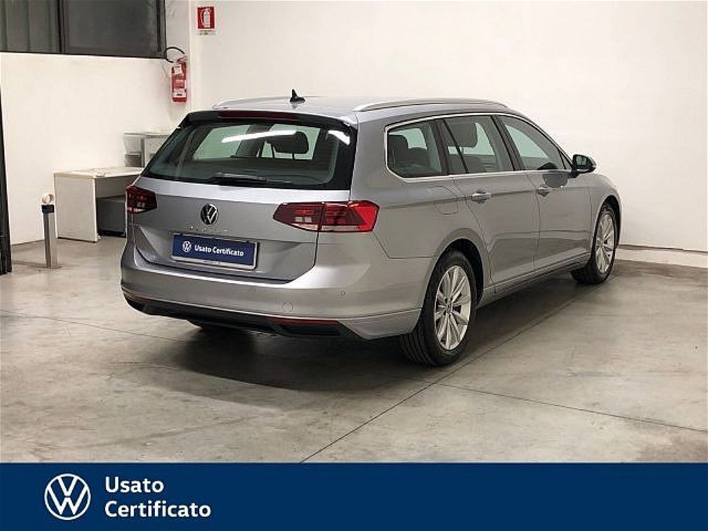 Volkswagen Passat Variant 2.0 TDI SCR 122 CV EVO DSG Business del 2021 usata a Vicenza (4)