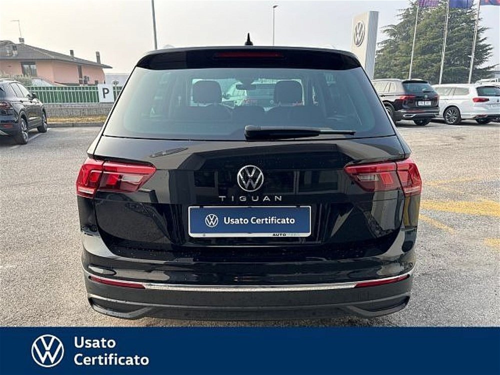 Volkswagen Tiguan 2.0 TDI SCR Life del 2021 usata a Vicenza (4)