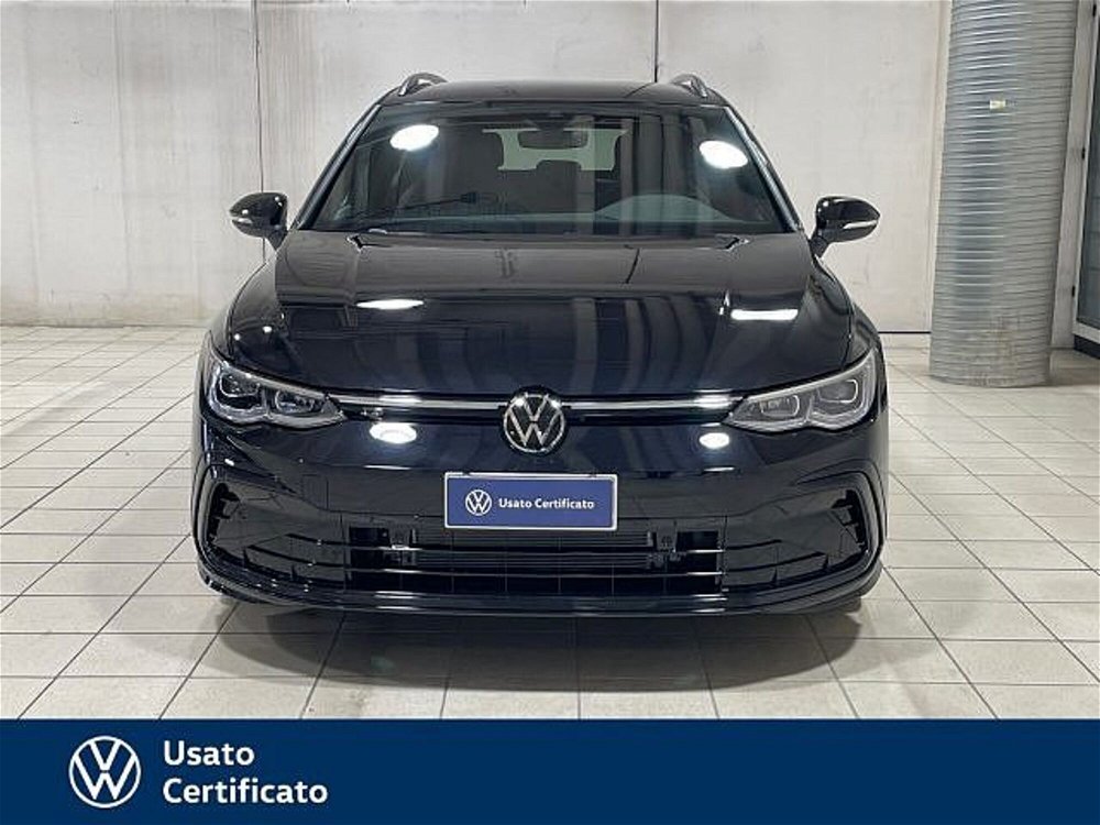 Volkswagen Golf Variant 1.5 eTSI EVO ACT DSG R-Line nuova a Vicenza (2)