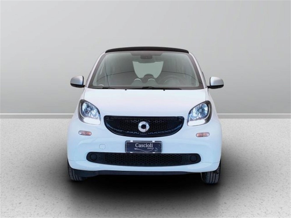 smart Fortwo 70 1.0 twinamic Youngster  del 2019 usata a Mosciano Sant'Angelo (2)