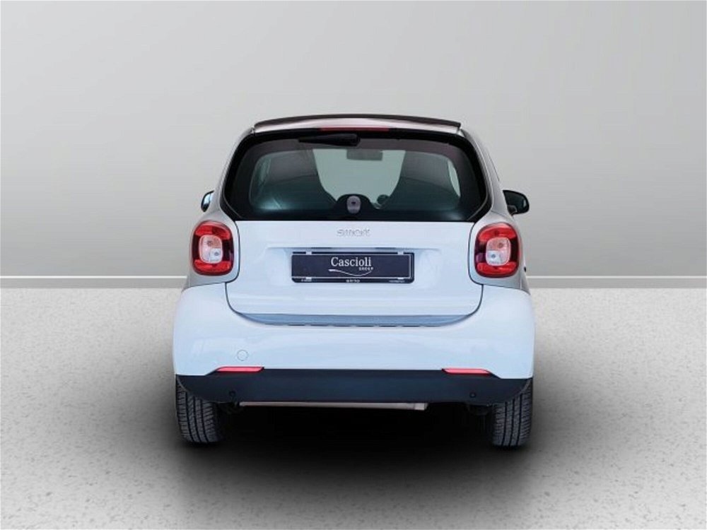 smart Fortwo 70 1.0 twinamic Youngster  del 2019 usata a Mosciano Sant'Angelo (4)