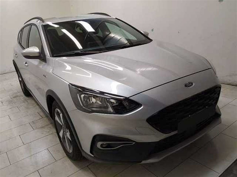 Ford Focus Station Wagon 1.0 EcoBoost 125 CV SW Active  del 2021 usata a Cuneo (3)