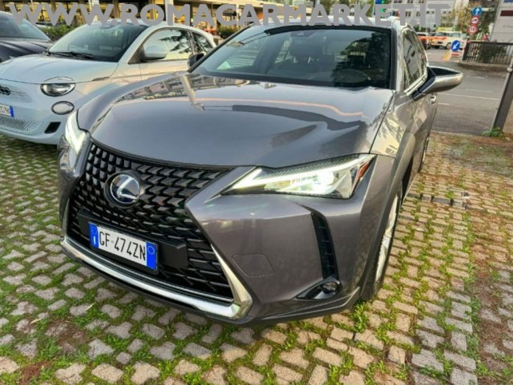 Lexus UX usata a Roma (14)