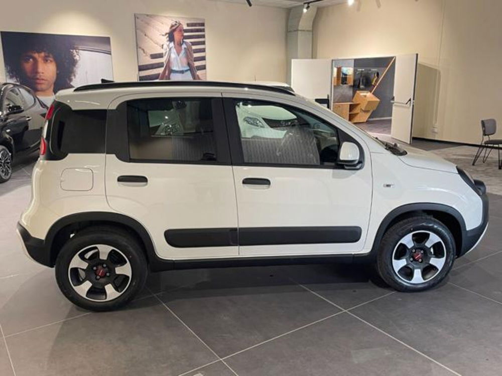 Fiat Panda Cross nuova a Aosta (8)