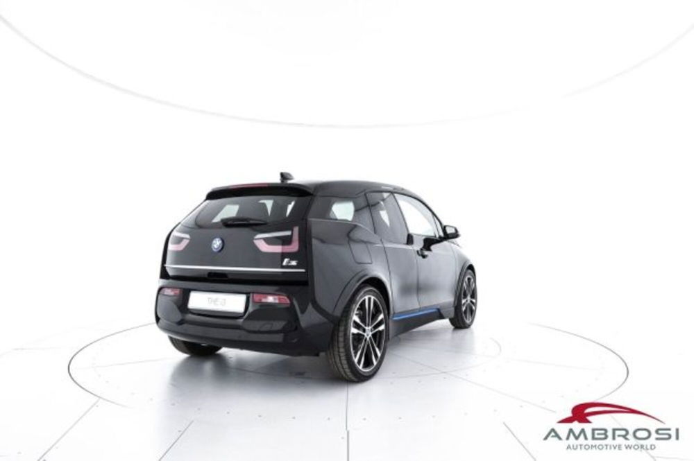 BMW i3 i3s nuova a Corciano (3)