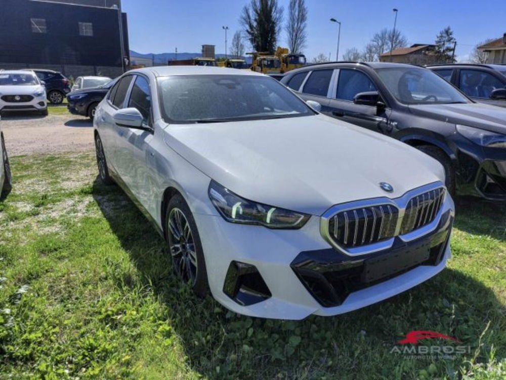 BMW Serie 5 nuova a Perugia (7)