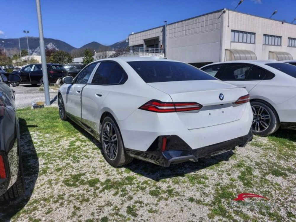 BMW Serie 5 nuova a Perugia (9)