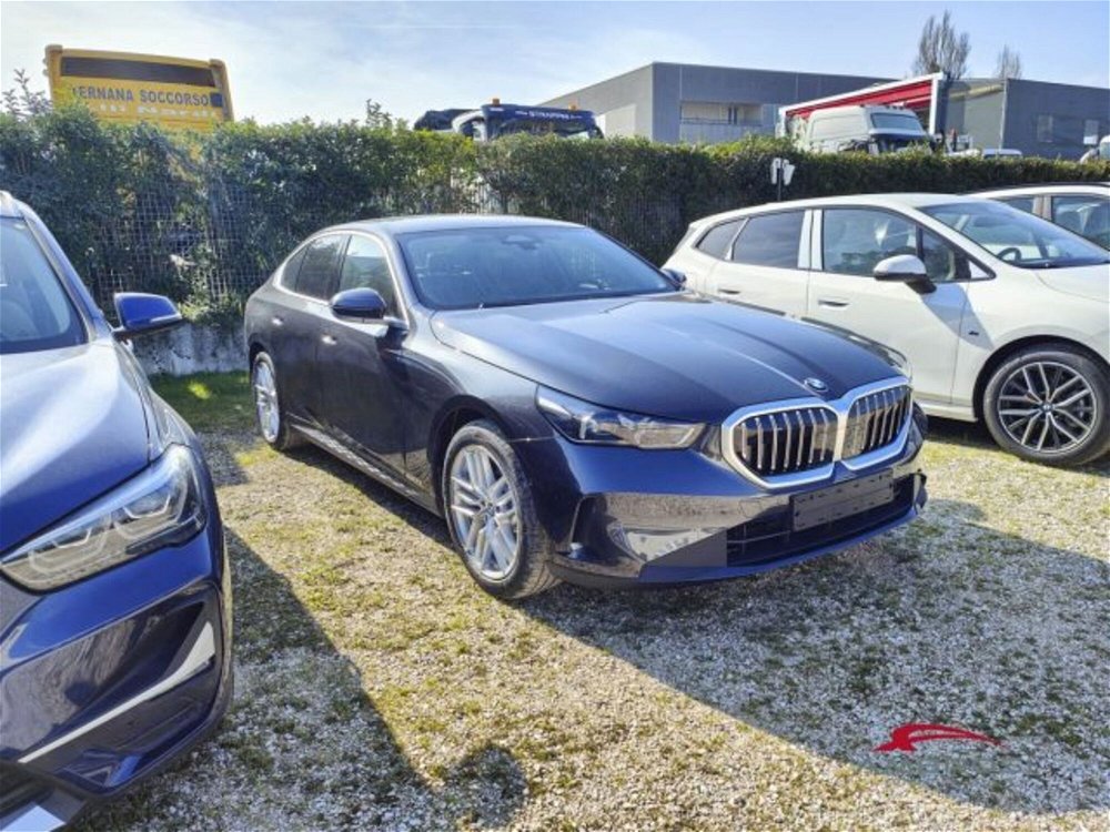 BMW Serie 5 520 nuova a Corciano (2)