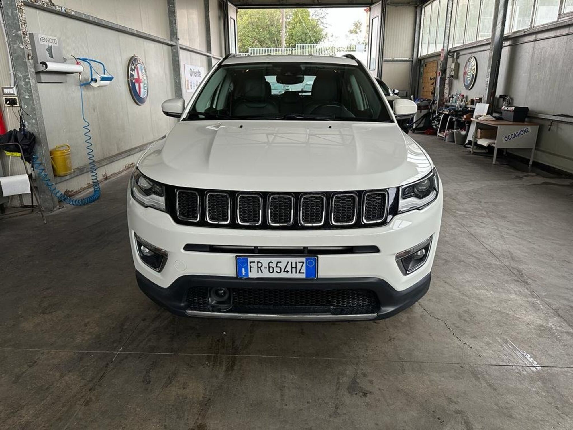 Jeep Compass 2.0 Multijet II aut. 4WD Limited  del 2018 usata a Teramo