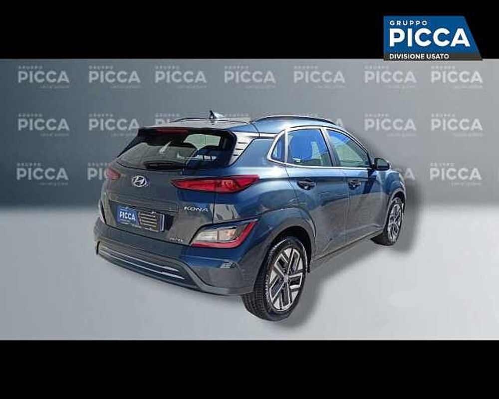 Hyundai Kona nuova a Bari (6)