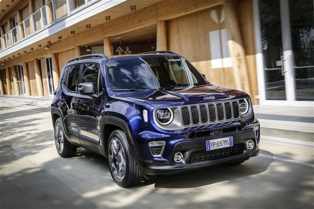 Jeep Renegade 1.3 T4 190CV PHEV 4xe AT6 Limited  nuova a Spoltore (5)
