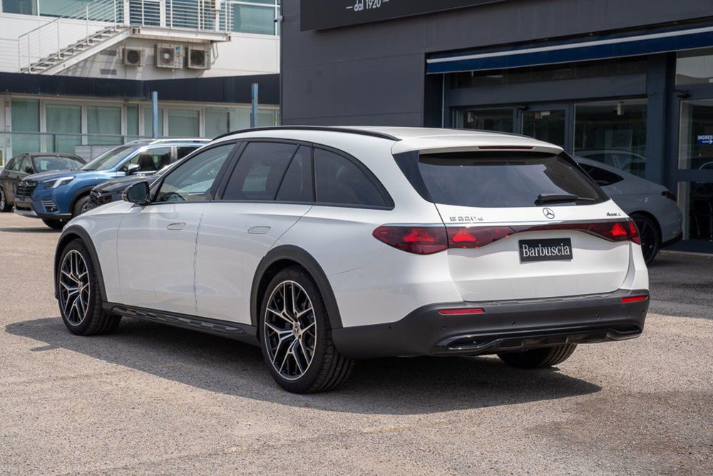 Mercedes-Benz Classe E Station Wagon nuova a Pescara (6)