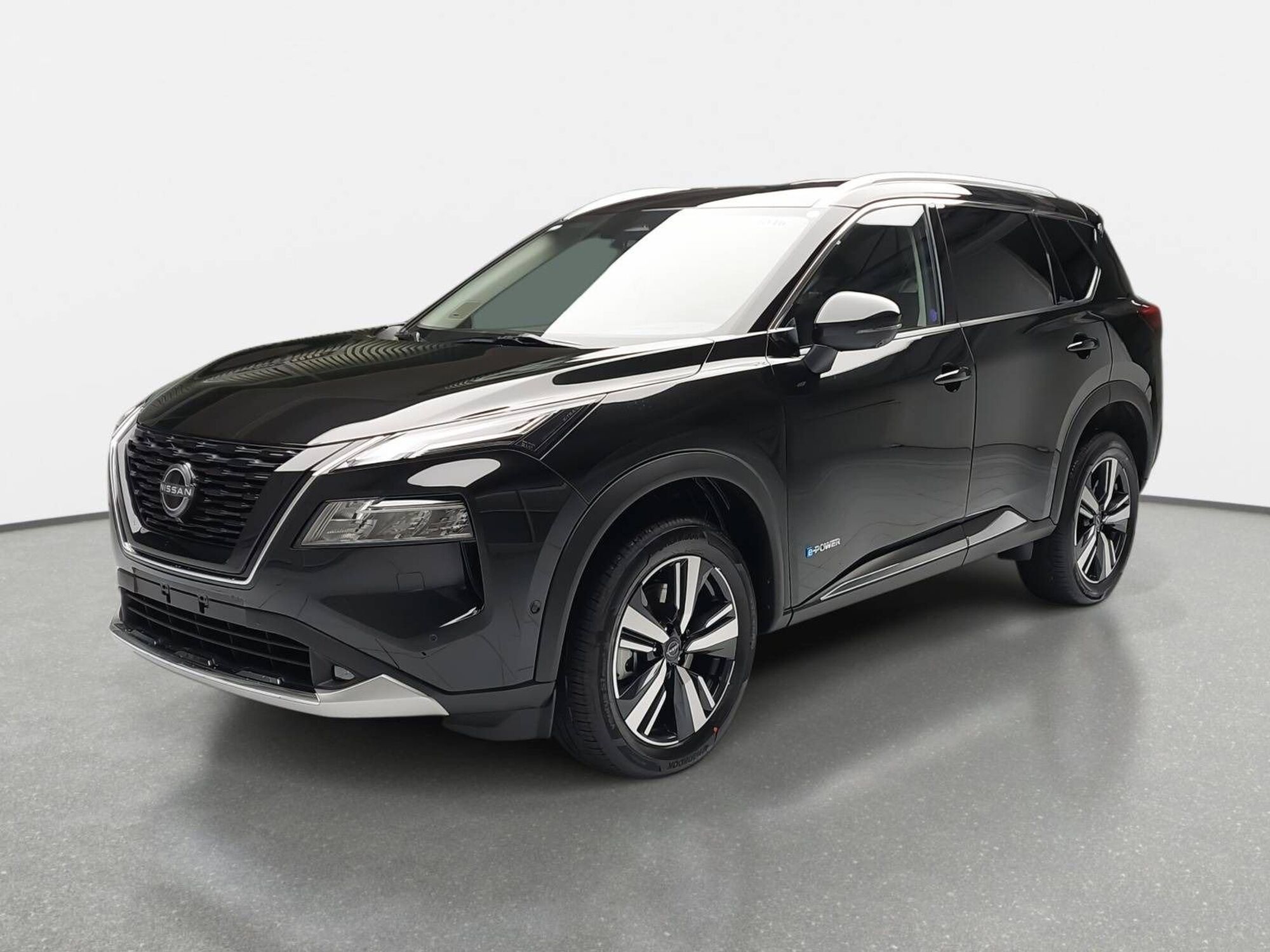 Nissan X-Trail 1.5 e-power Tekna 2wd nuova a Pordenone