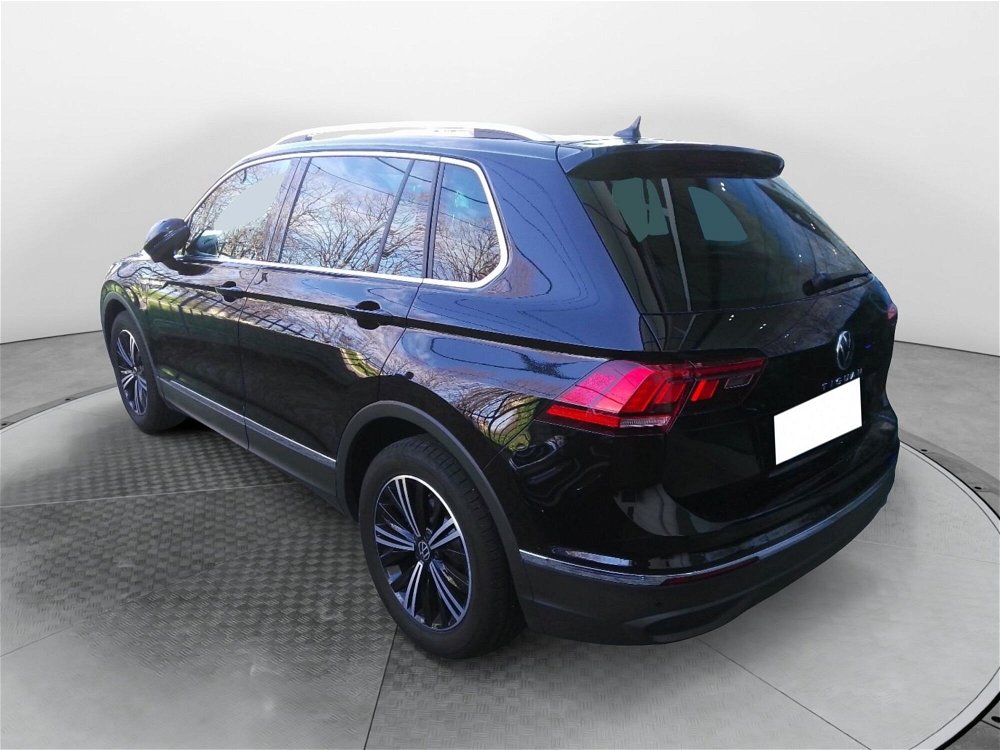 Volkswagen Tiguan 1.5 TSI ACT Life del 2021 usata a Paderno Dugnano (3)