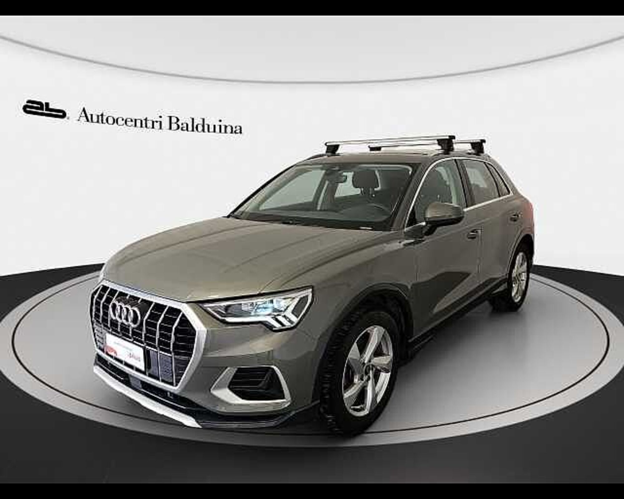 Audi Q3 35 2.0 tdi Business Advanced s-tronic del 2021 usata a Roma