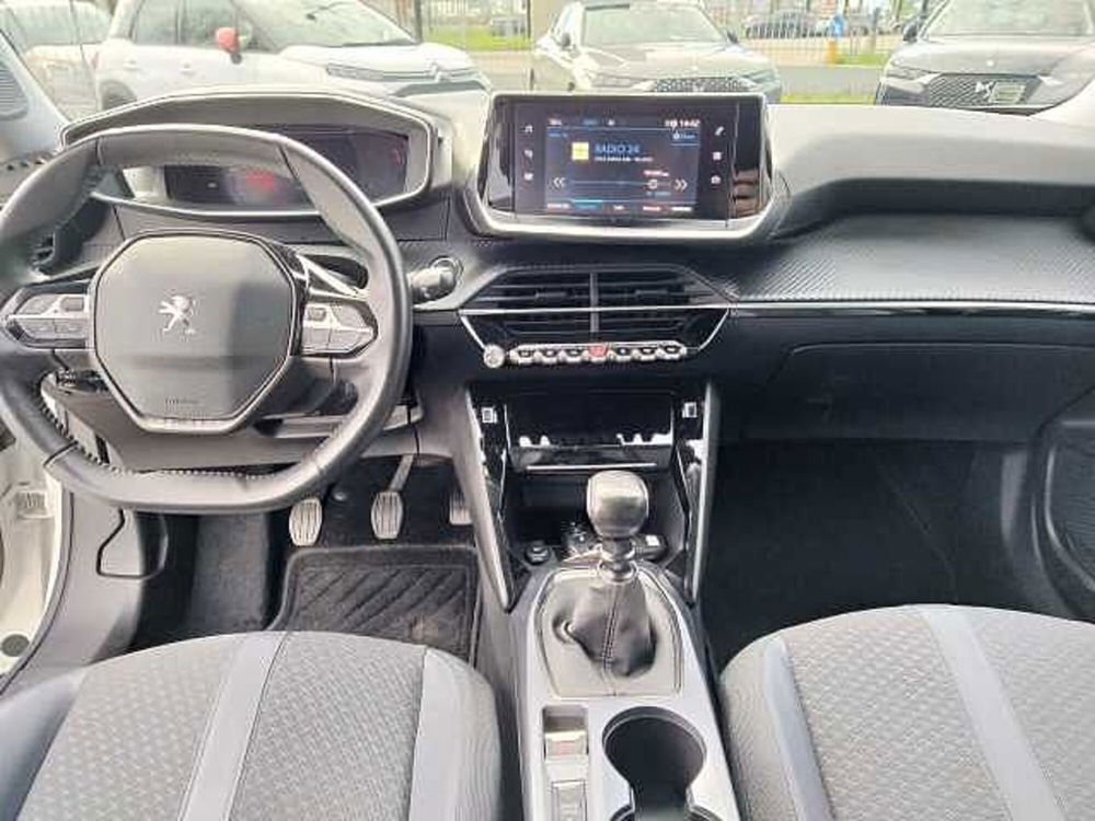 Peugeot 2008 usata a Milano (9)