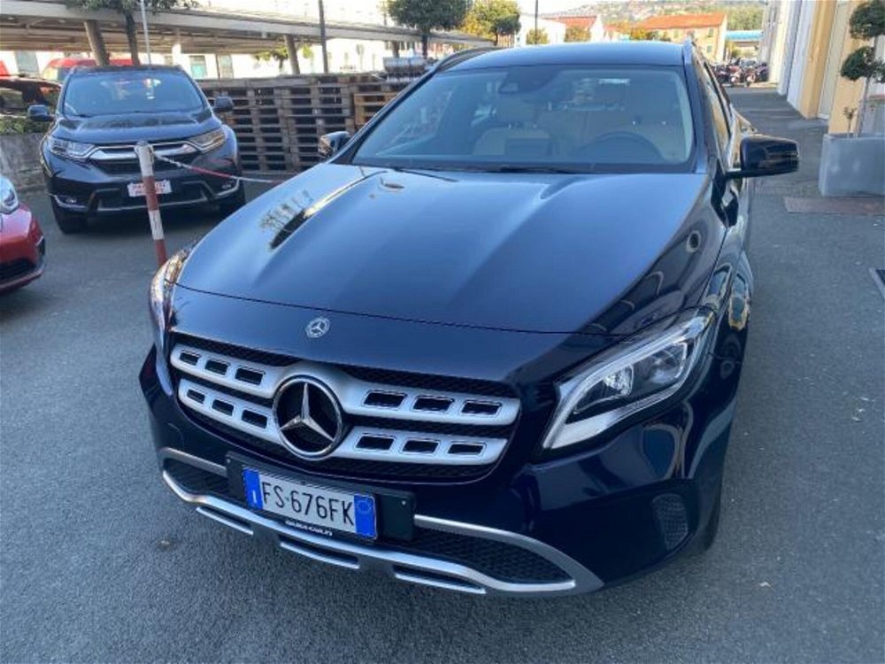 Mercedes-Benz GLA SUV 200 d Automatic 4Matic Sport  del 2018 usata a La Spezia (3)