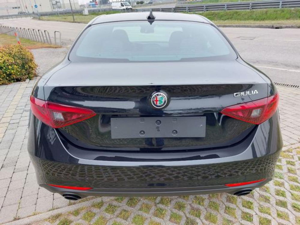 Alfa Romeo Giulia nuova a Padova (7)