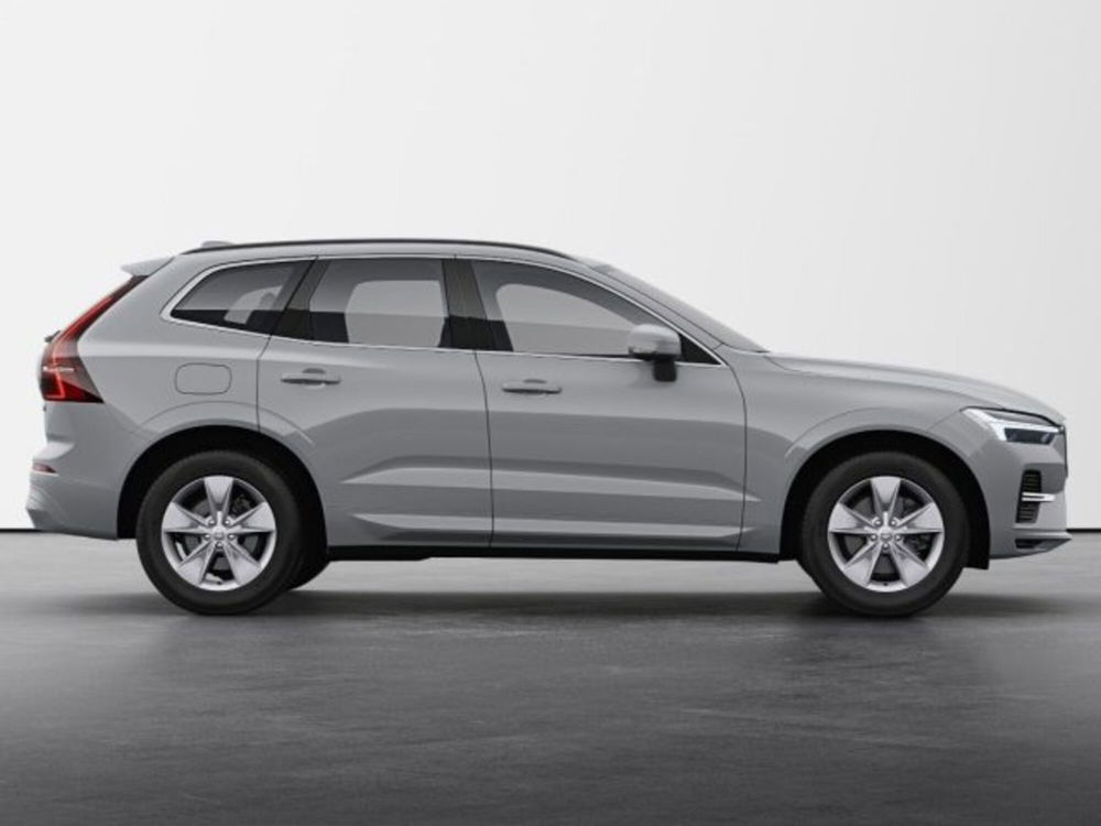 Volvo XC60 nuova a Modena (6)